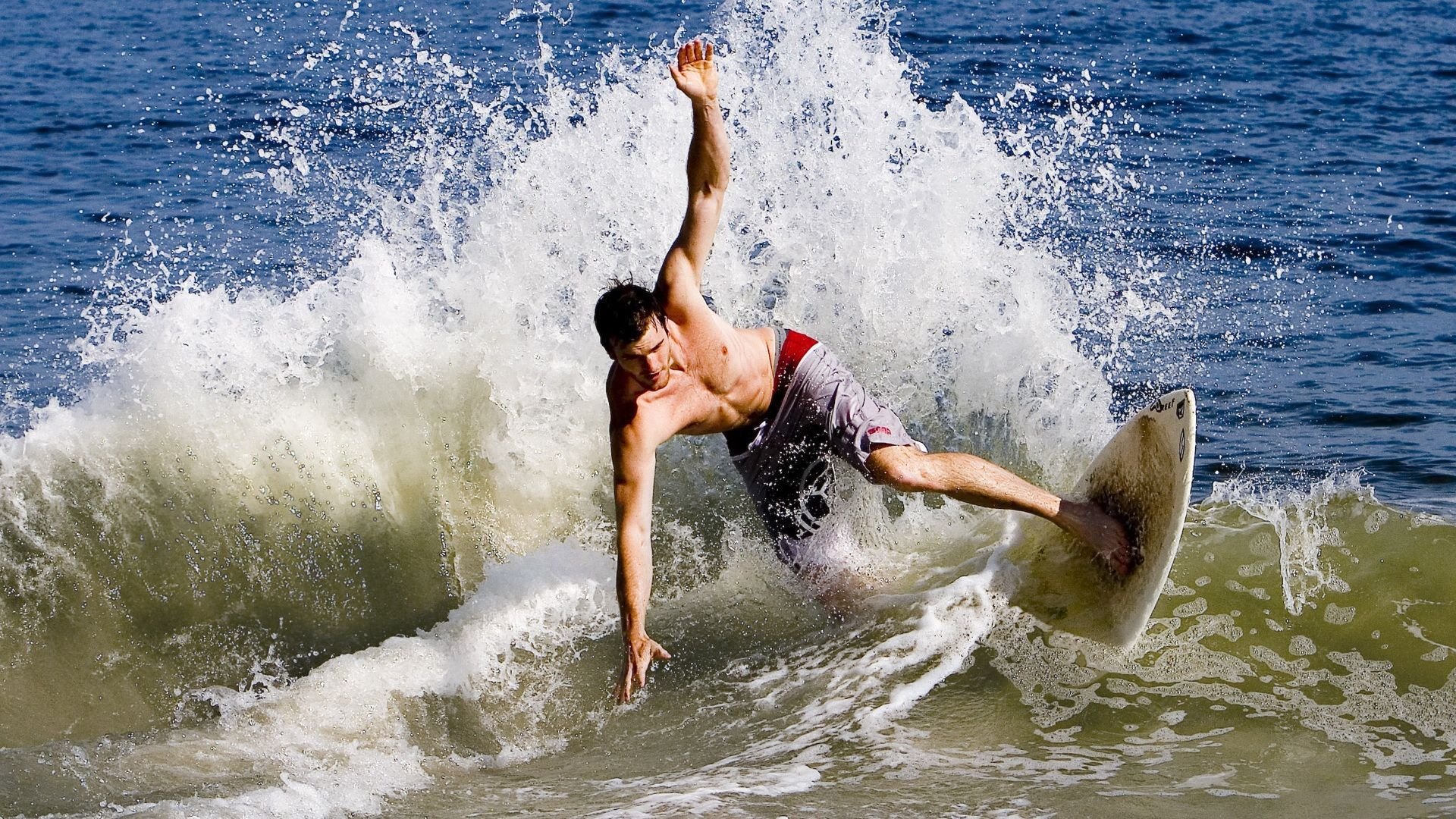 “天涯海角，极速追逐”——全球最壮观的WRC赛道巡礼，wrc赛事车型